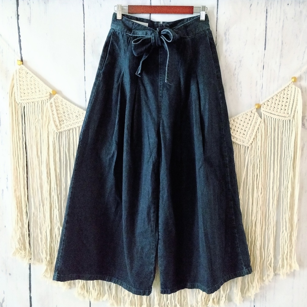 Asos Wide Leg High-Waisted Bow Denim Pants 30/32